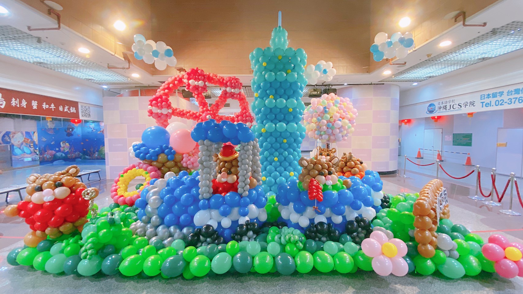 台北地下街樂不思鼠新年氣球展