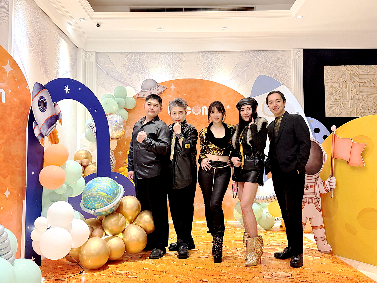 光紅建聖 太空馬年主題