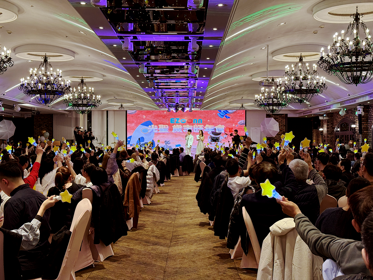 光紅建聖 太空馬年主題