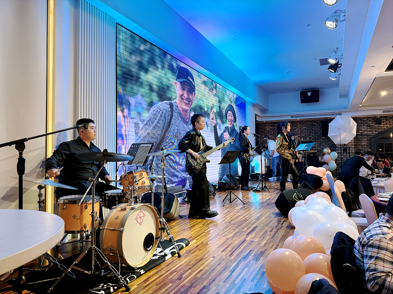 光紅建聖 太空馬年主題