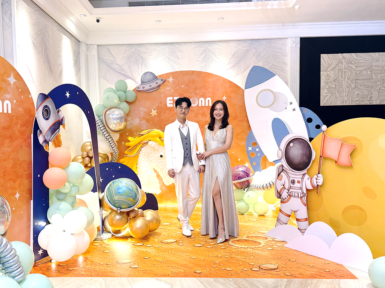 光紅建聖 太空馬年主題